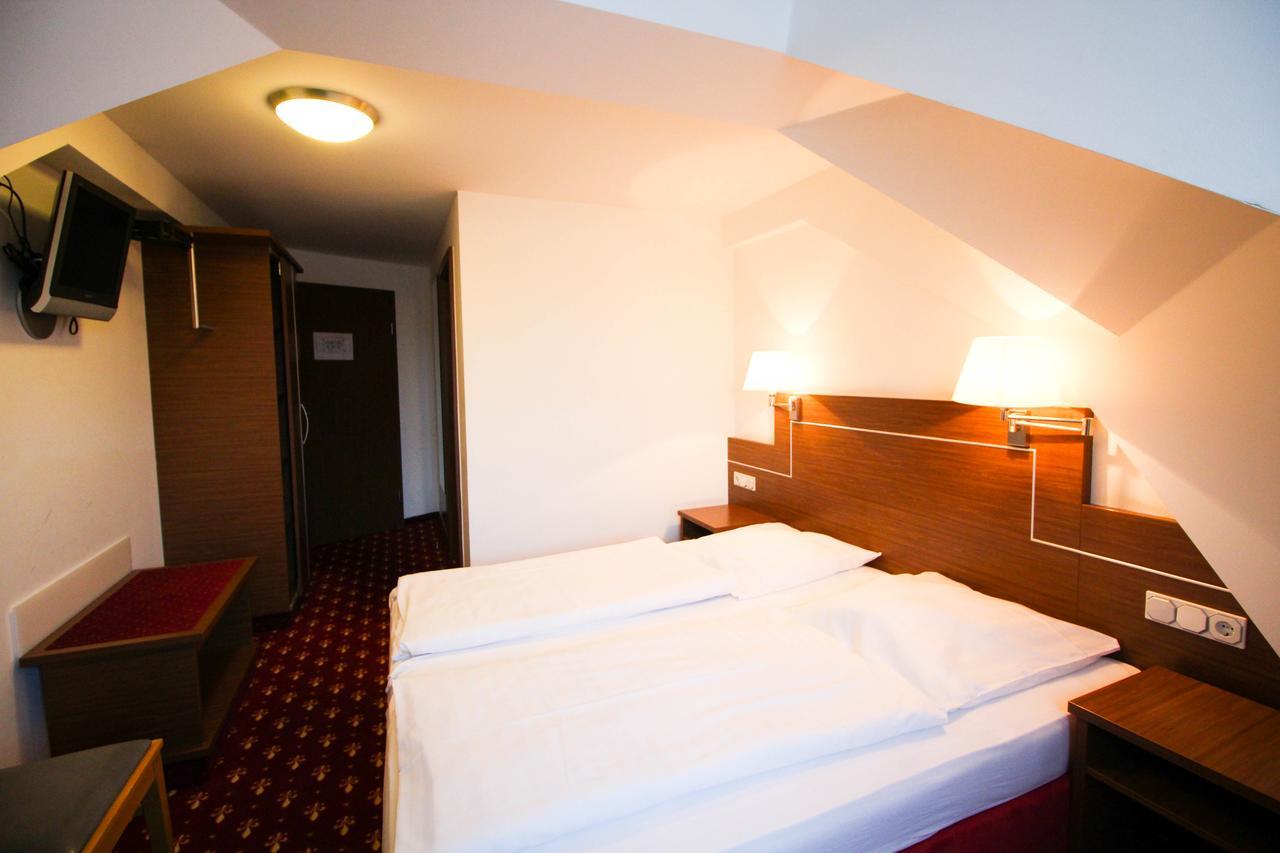 Hotel-Gasthof Obermeier Allershausen Exteriér fotografie